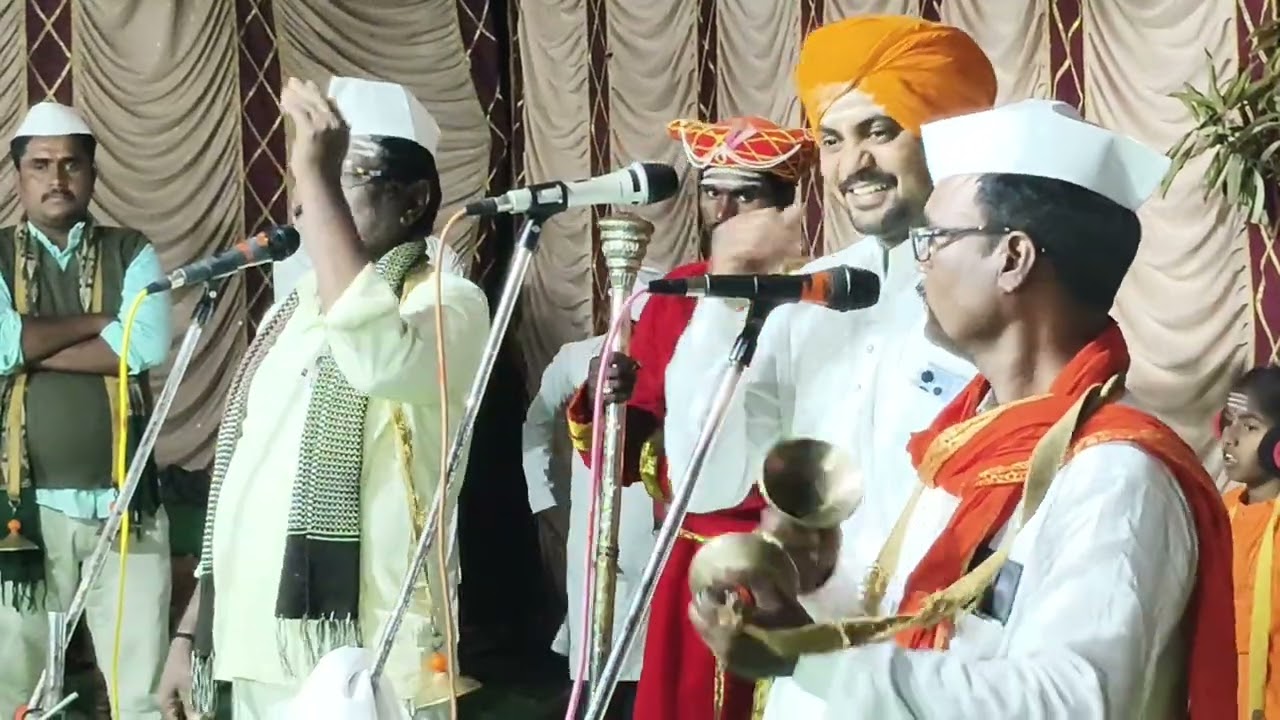 दोन दिग्गज कलाकारांची अप्रतिम चाल 