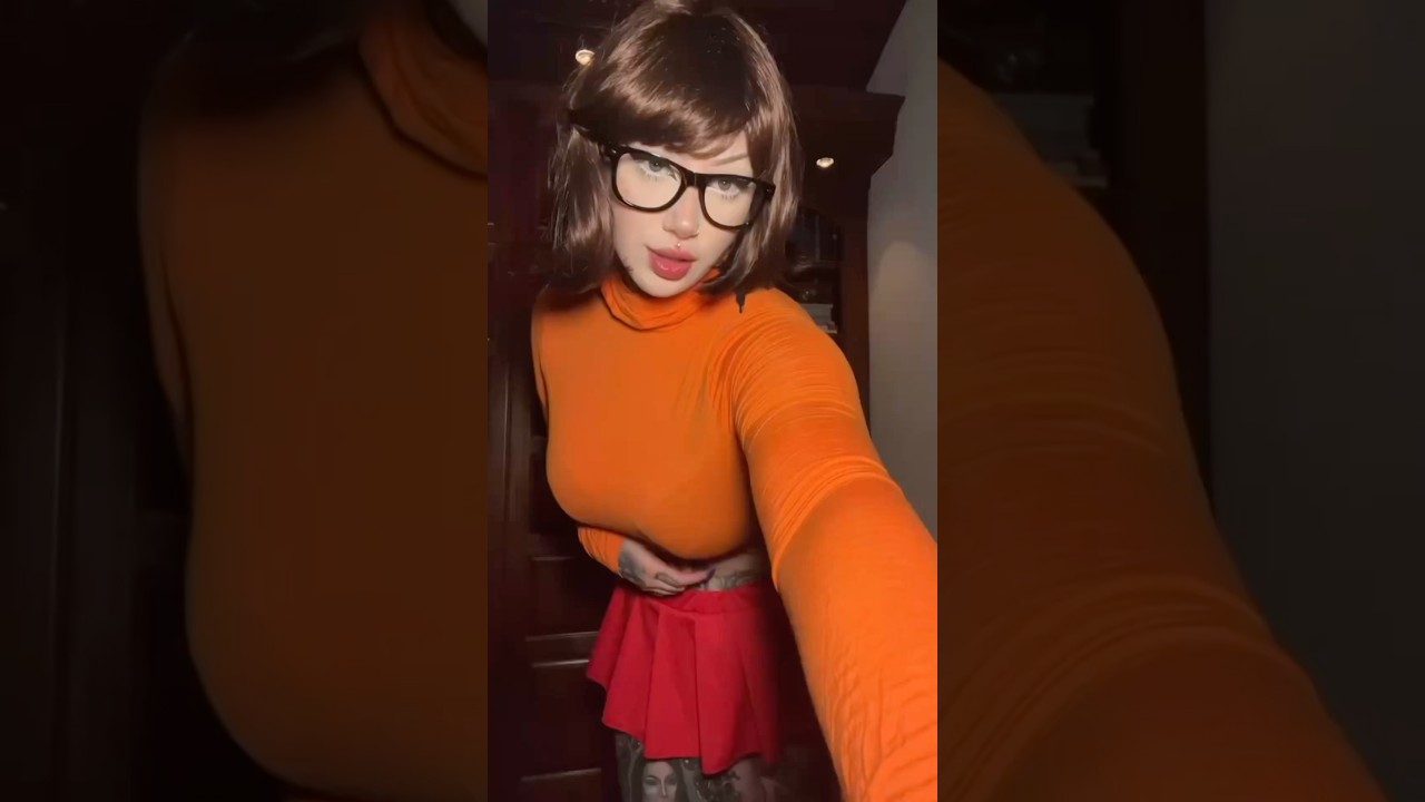 JINKIES! I think it’s time to redo this cosplay💀 #velma #velmacosplay