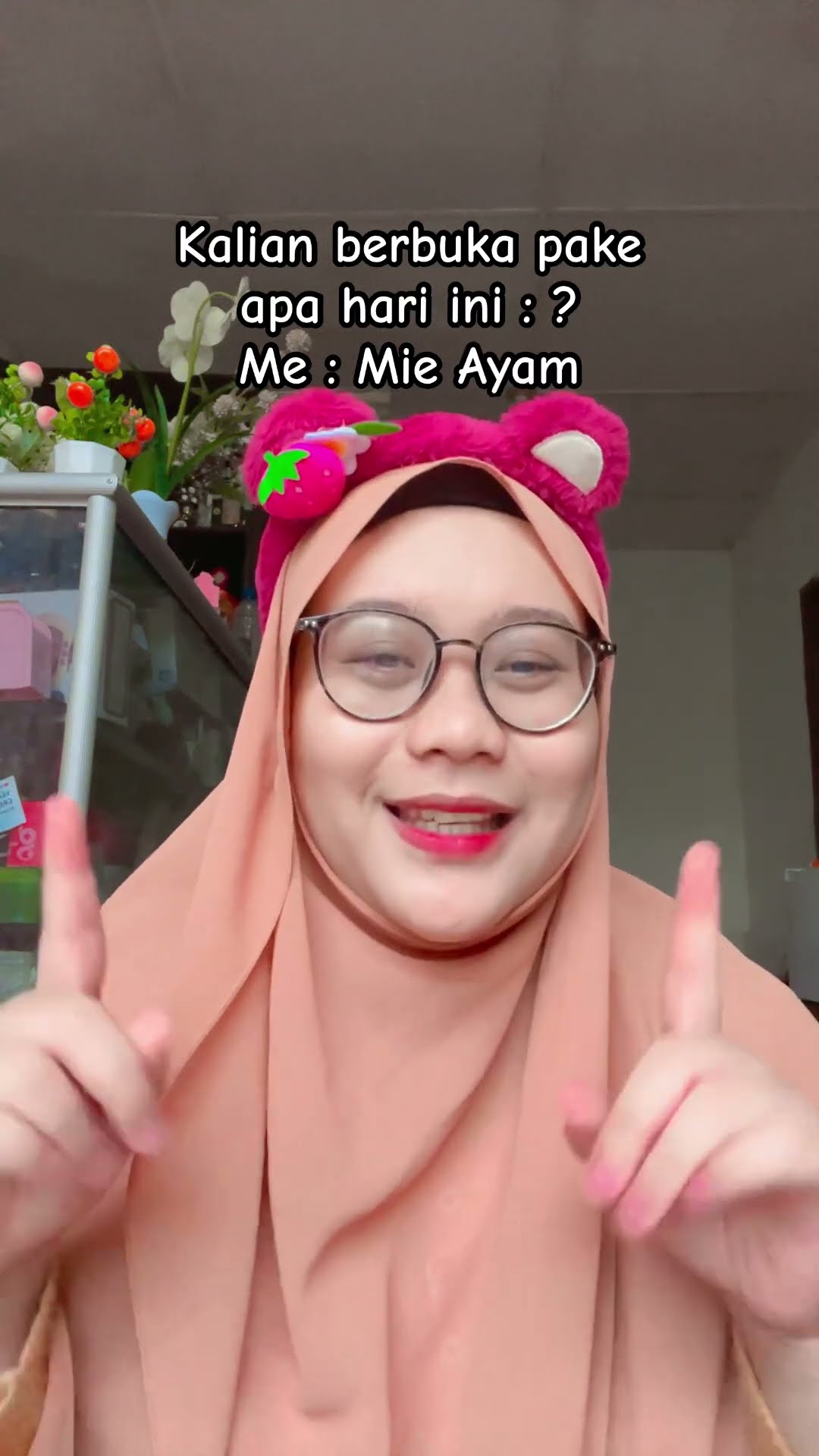 Kalian berbuka pake apa hari ini? Me : Mie Ayam