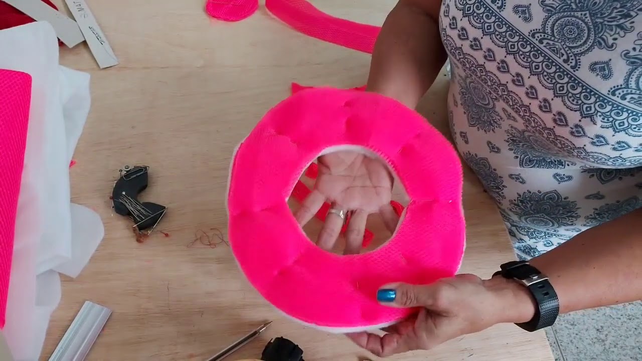 Como faço os Chapeuzinhos c/ aba + durinha by Roseli Modesto