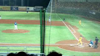 20111008 Lamigo桃猿VS兄弟象 王勝偉