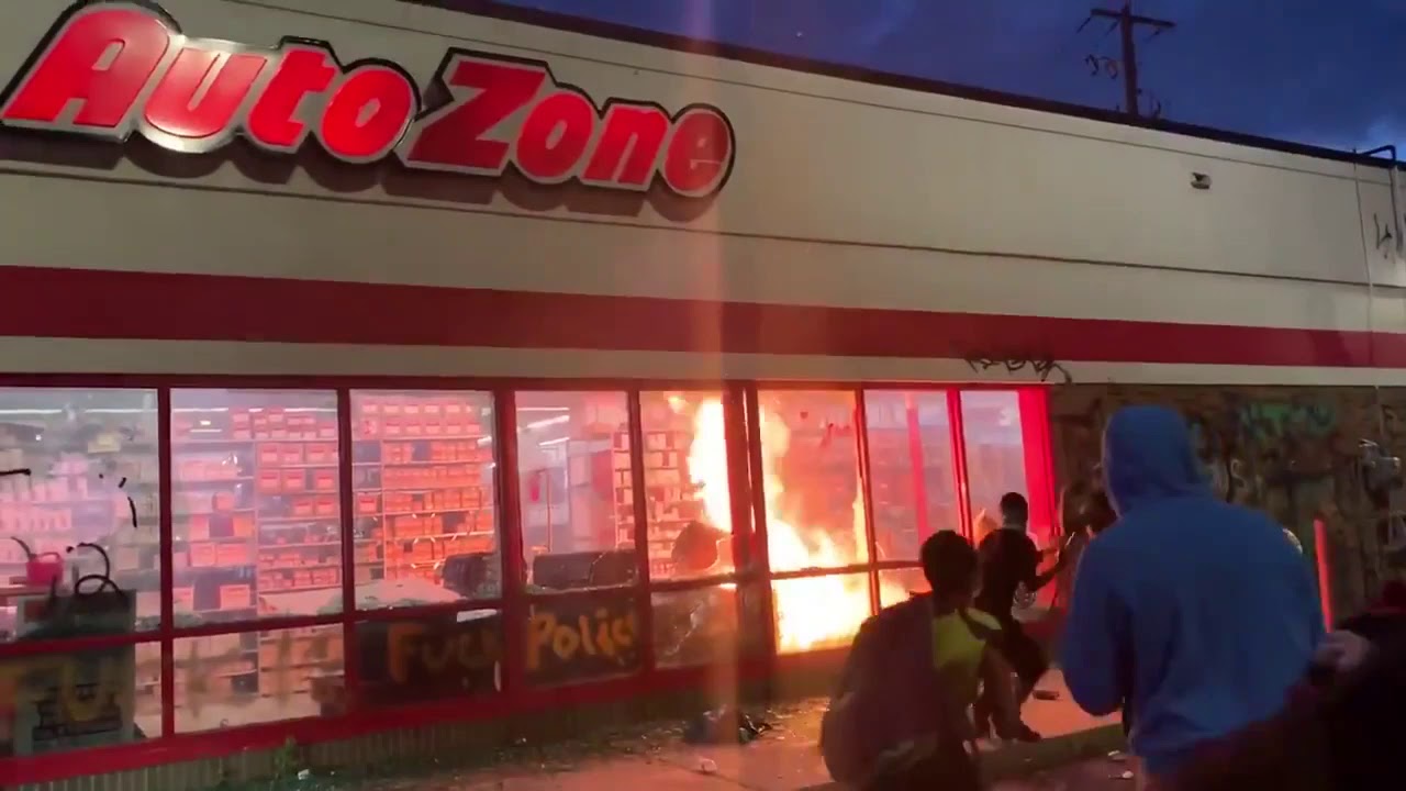 MINNEAPOLIS RIOTS SET STORE ON FIRE!!!! YouTube