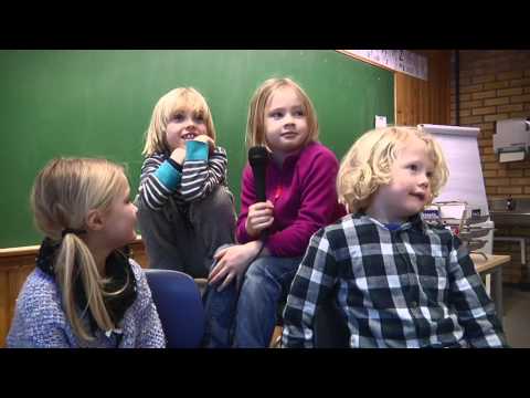 Video: Læreren Kritiserer Elevene For å Bruke Strømpebukser