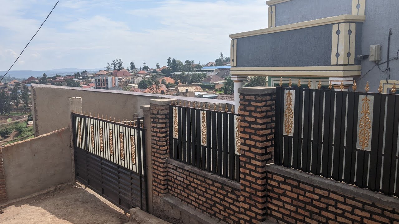 Inzu bayikatuye Rwf 27,000,000 iri Kanombe-Kabeza mu itunda. Tel: (+250)785010312 / (+250)790662236.