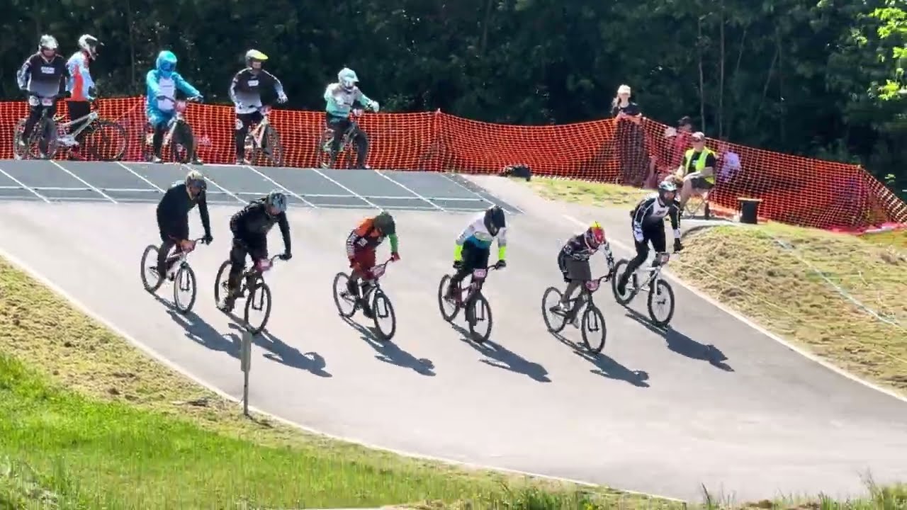 Midlands regional BMX 2024 - Rotherham 40-49 Cruiser MOTO 3 