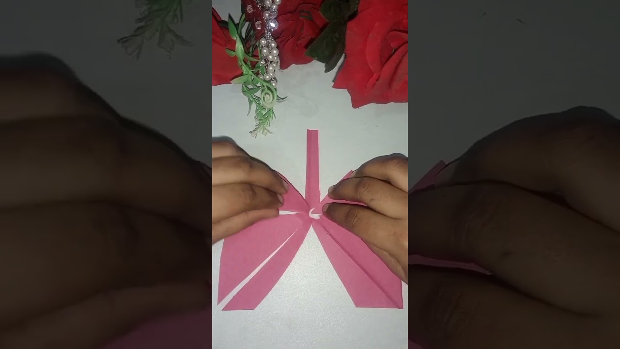 “Paper + scissors = the cutest 3D bow ever 🎀 Who’s trying this?”