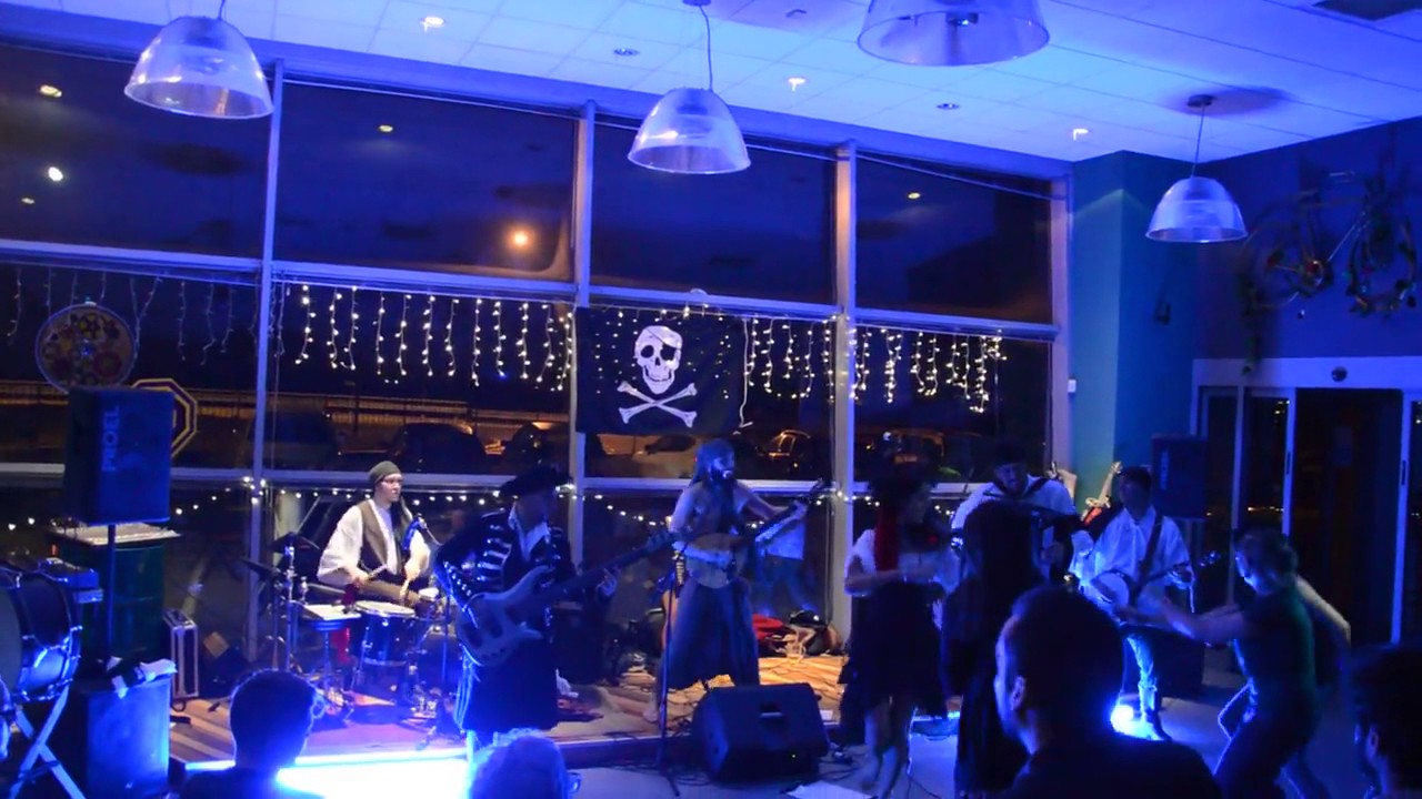 Folk Notes and Empty Barrels "an irish pirate party"