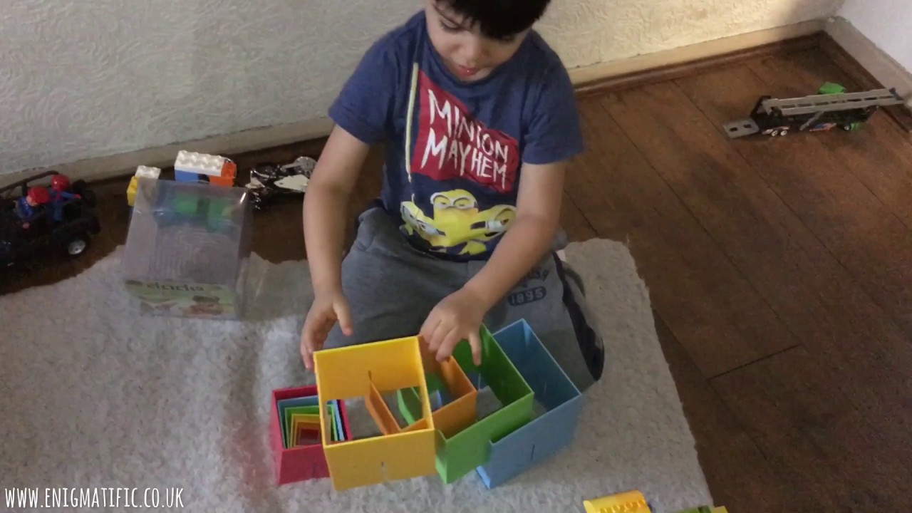 Fat Brain Toys Dado Cubes | From Enigmatific