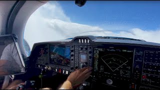 Diamond DA62, (4K) Cloud Surfing at FL180 under icing conditions, crossing the Alps