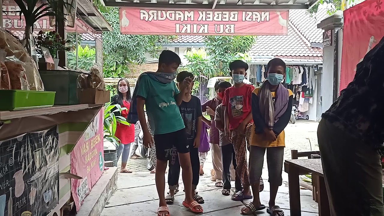 Jum At Berkah Di Rumah Nasi Bebek Madura Bu Kiki Youtube