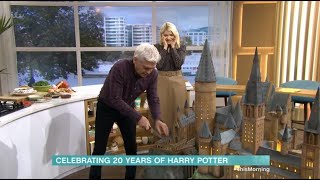 Cutting The Harry Potters Hogwarts Cake By Michelle Wibowo On Itv This Morning