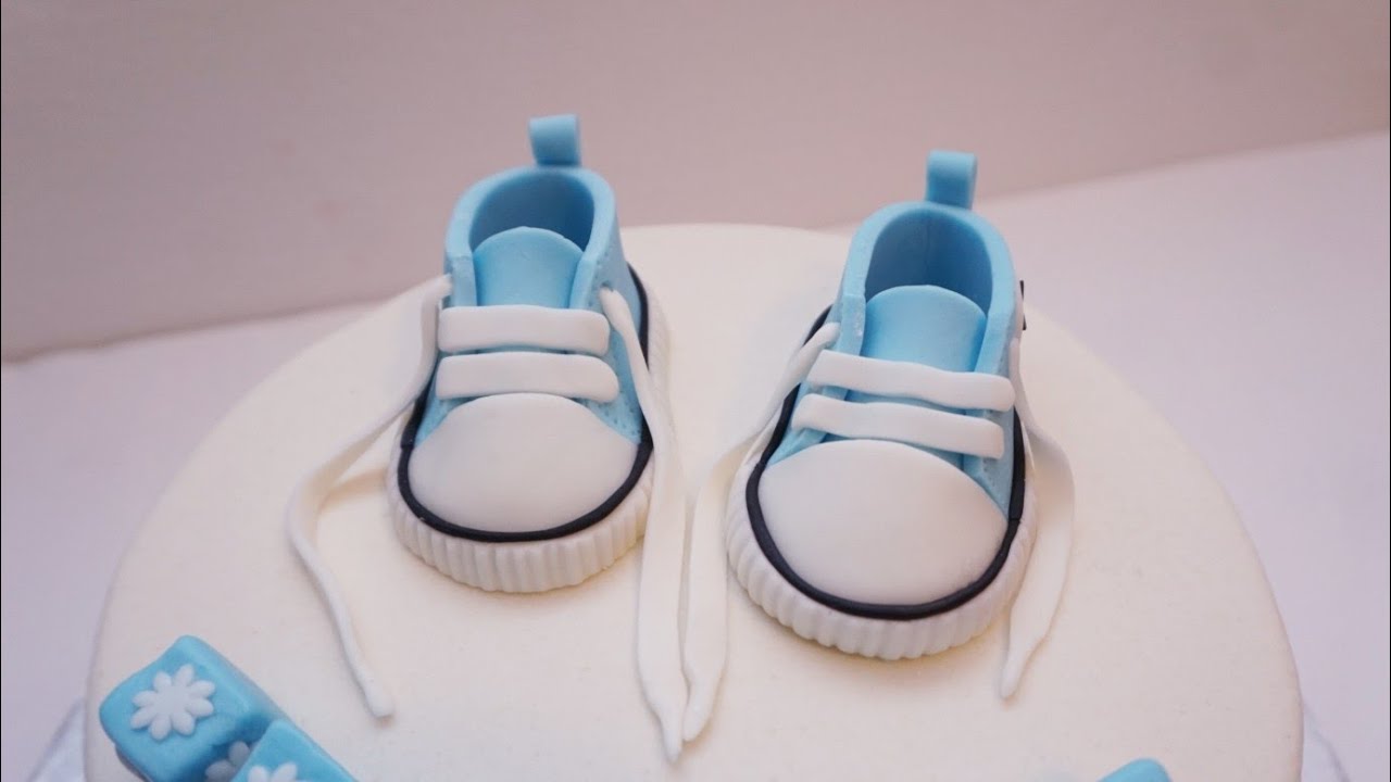 Baby shoes topper   طريقة صنع حذاء بعجين السكر