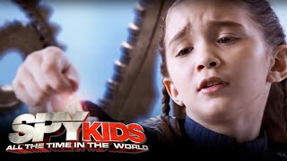 'The Whole Family Defeats Tick Tock' Scene | Spy Kids 4