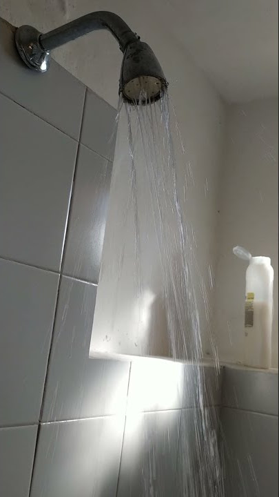 mi vecina bañandose