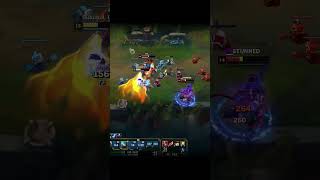 Saskiolol 1Vs2 - Outplayed - League Of Legends