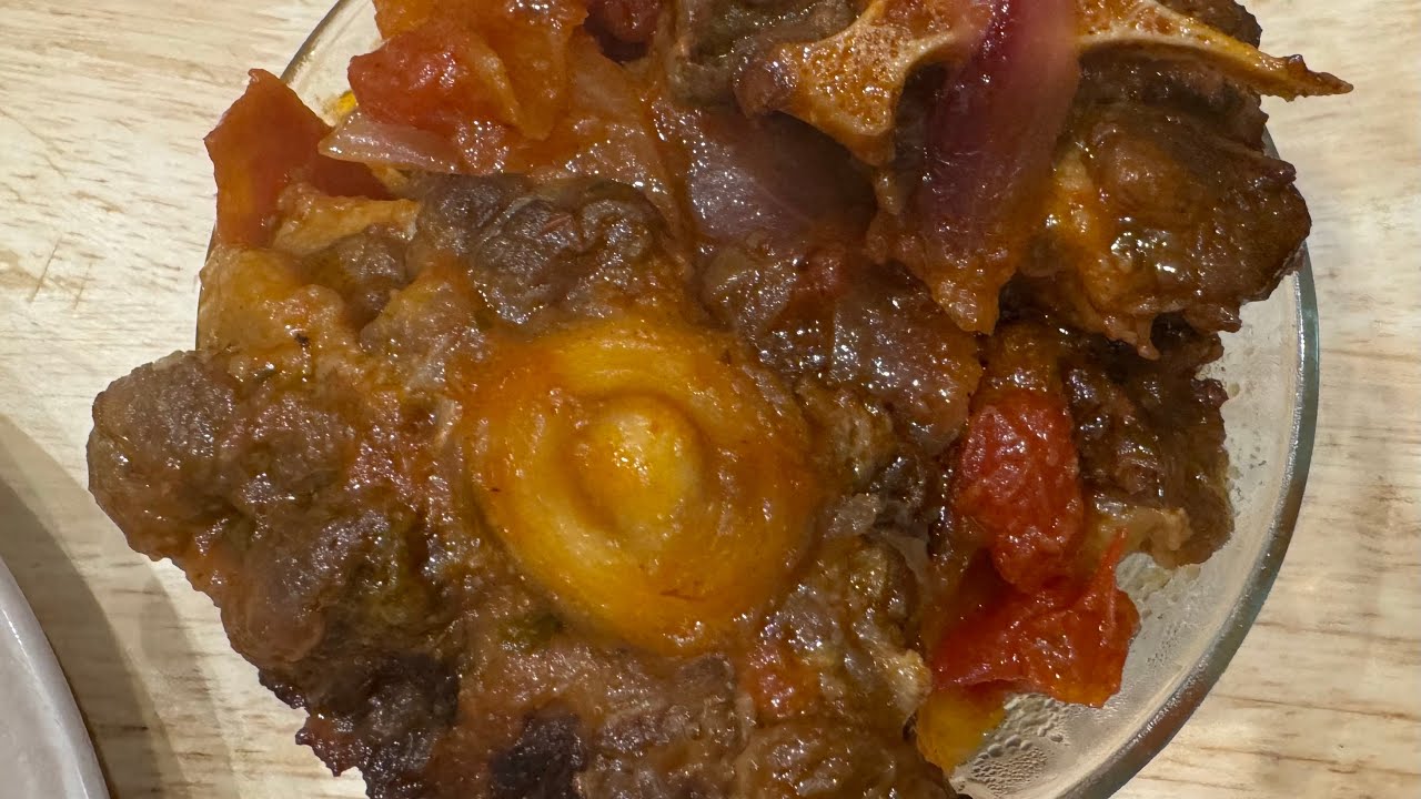 DIY: Oxtail with some bulgur wheat/pigeon peas 