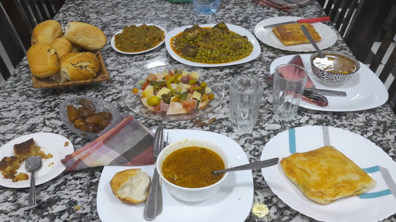 في هاد الدنيا ماتبكي حتى على حاجة من غير للصحة  الا راحتلك  انا مازلت مع طاولة رمضان ديت الاء لطبيب