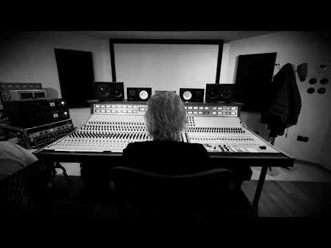 Roger Waters - Dark Side of The Moon Re-Working