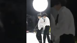 Como Jk Le Da Nalgadas A Jm Cuando Lo Atrapa