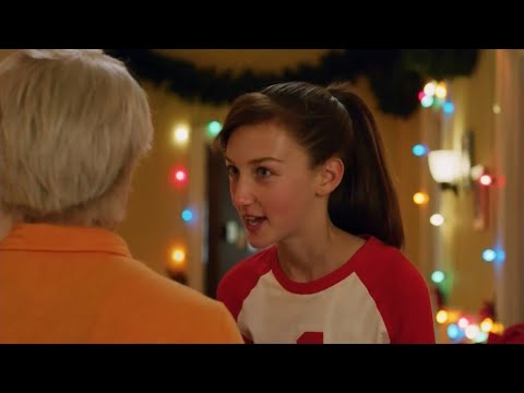 Loud House Christmas Promo 4 - Live Action - Lynn Loud ���� - YouTube