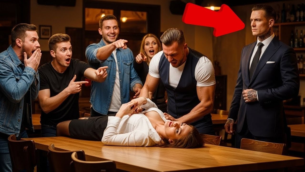 Atacaron a la nueva mesera en el almacén—el jefe mafioso entró en el peor momento