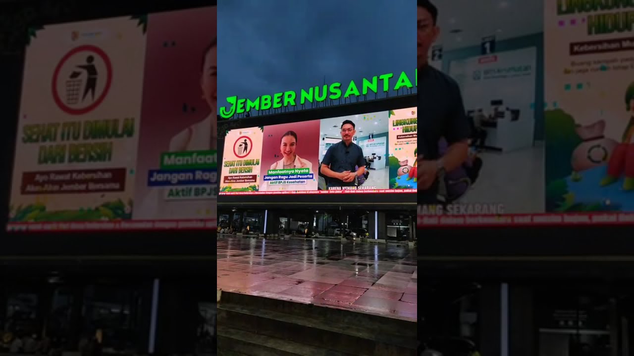 menunggu berbuka puasa dialun alun kota Jember