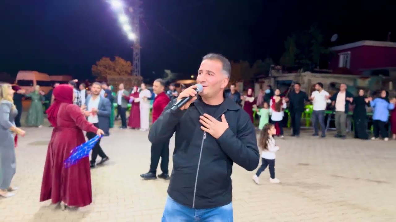 Haci kiraz ve ekibi Yavuzeli ılıcak köyünde 