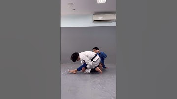 K GUARD - BACK ROLL SWEEP