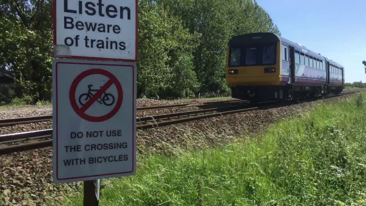 55767 and 55721 passing through eaglescliffe today on route to thornaby
