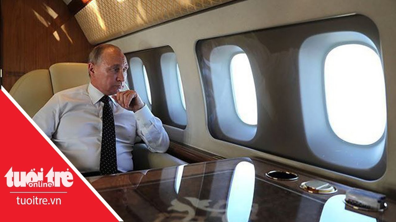 Su-35 áp sát hộ tống máy bay Tổng thống Putin