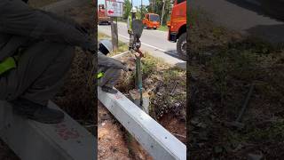 This Is How Utility Linemen Handle Tough Field Work