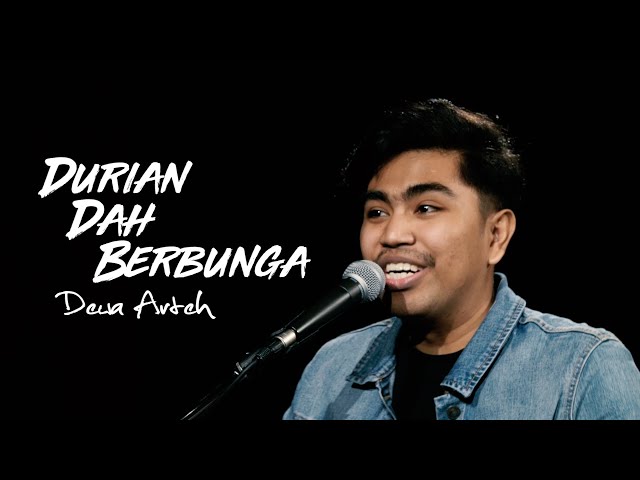 Sedap suara anak arwah Mr Os… Arteh sampaikan lagu ‘Durian Dah Berbunga’ versi akustik class=