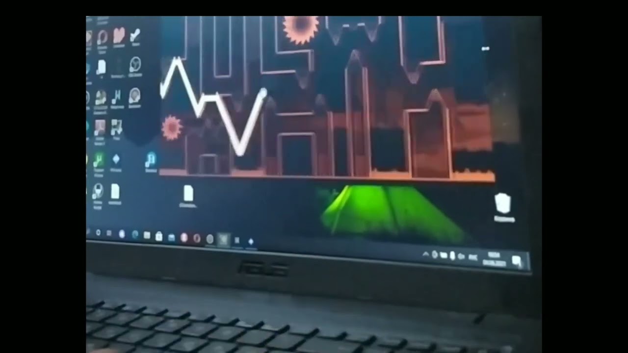 Обезумевший Лил Ники нажрался бургеров врубил фонк и уебался об шип (lil niky reupload)