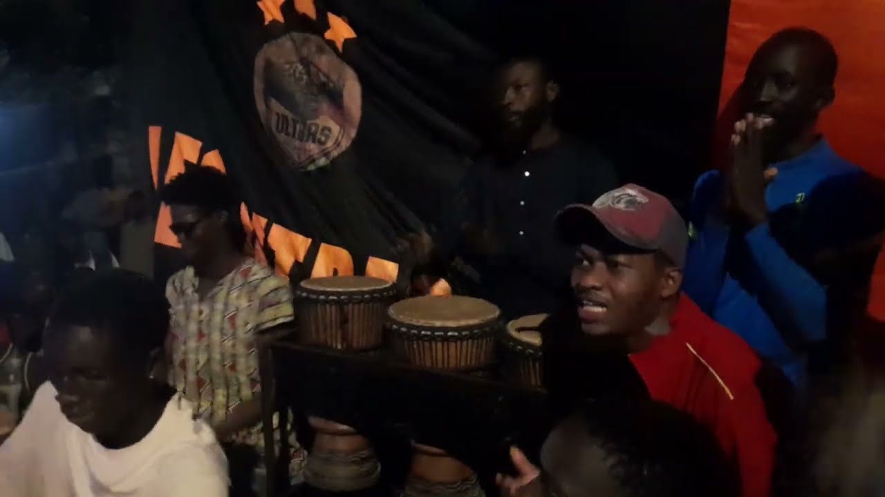 Oh!!!!! jamais vu les supporters  de Asc gouy gui