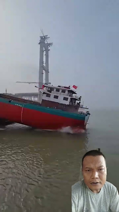 Mengerikan juga kalau kapal turun dari dermaga