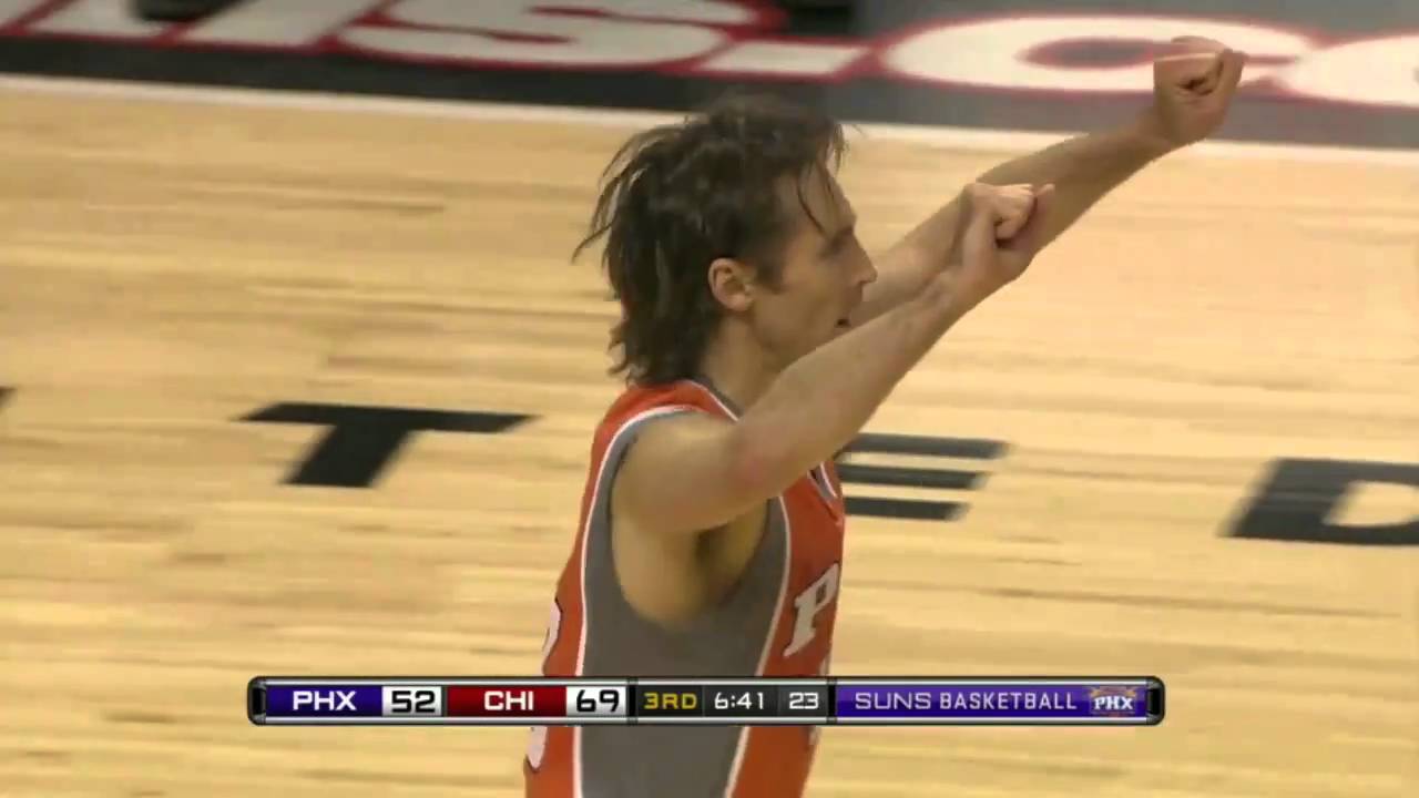 Steve Nash ridiculous bounce pass between Boozer's legs (Apr 5, 2011)