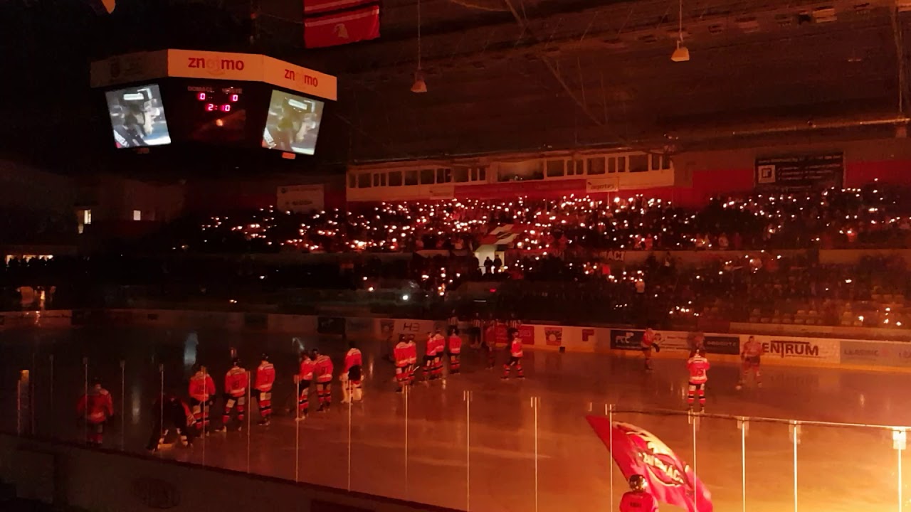 Zahájení zápasu HC Orli Znojmo proti Dornbirnu