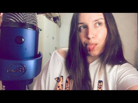 ASMR - Charla cerquita del micrófono 💋