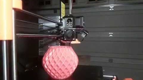 Awesome Vase Double Twist Timelapse Build