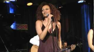 28.04.2012 - Francisca Urio: "Sweet Love"