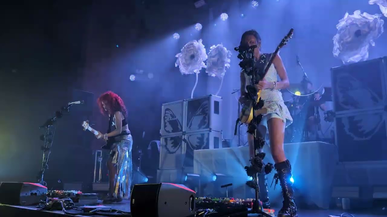 Nova Twins - Monsters