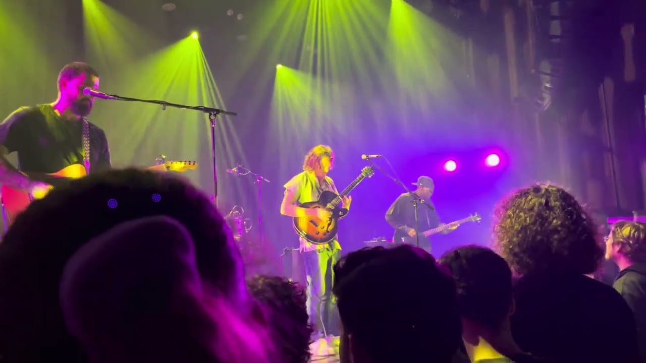 Oracolo - Skinshape - Live TivoliVredenburg in Utrecht - 19-02-2025