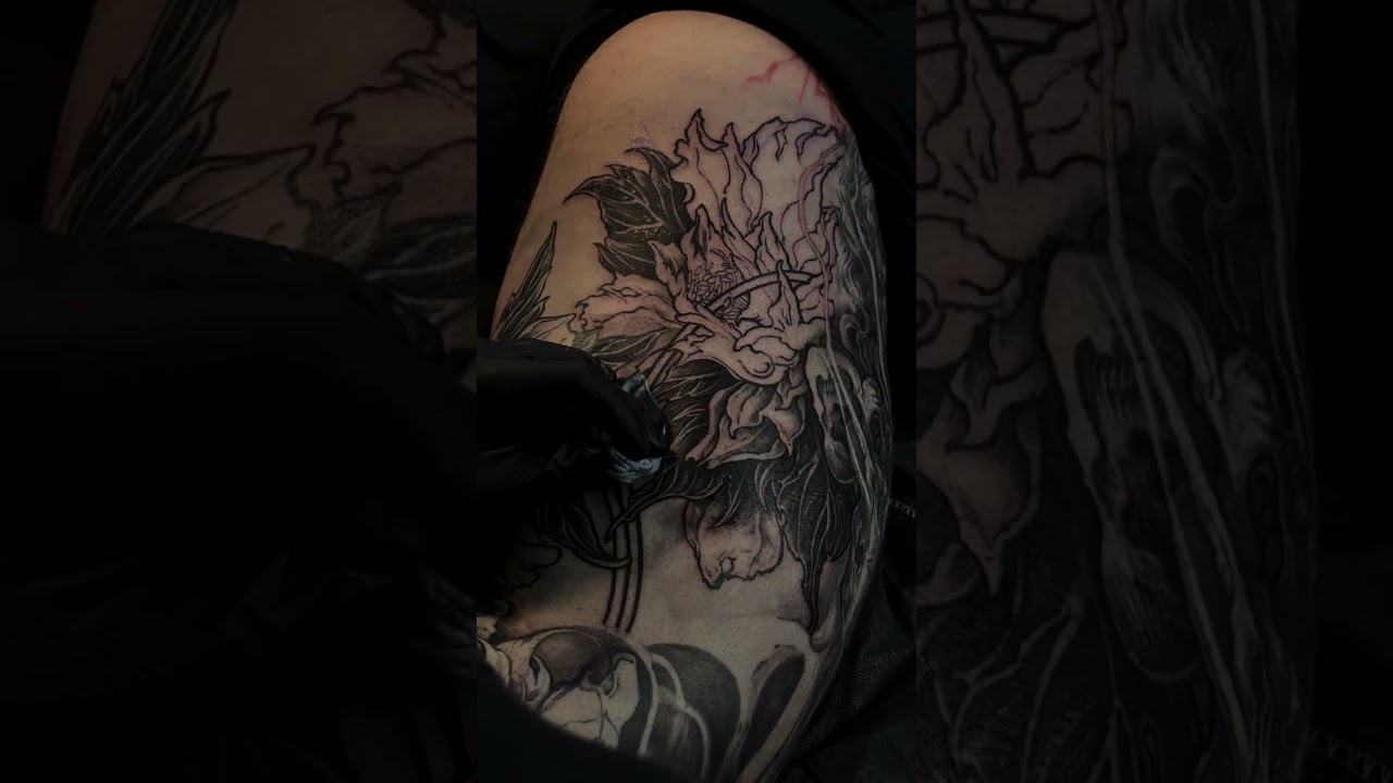 Detailing a flower tattoo #tattoo #asmr #flowers