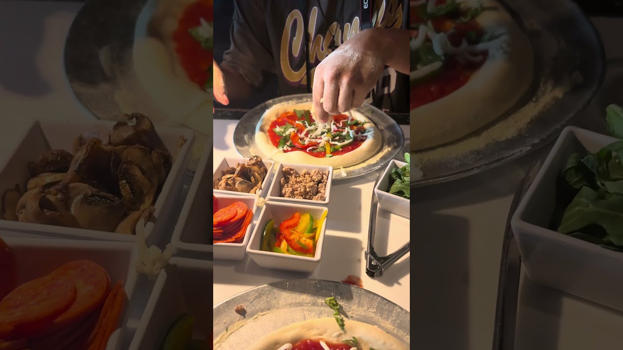 this is the perfect place for your next date night out! 