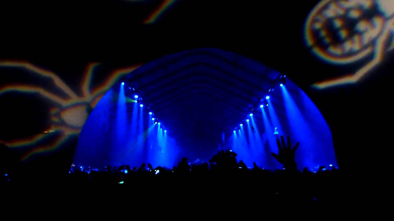 Afrojack - "Pon De Floor" @ Escape From Wonderland 2011 14of25