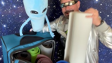 Alien Picks Helps Pick Our Dance Mat “Alien Encounter 20” The Puppet Hideaway with Eric Thomsen