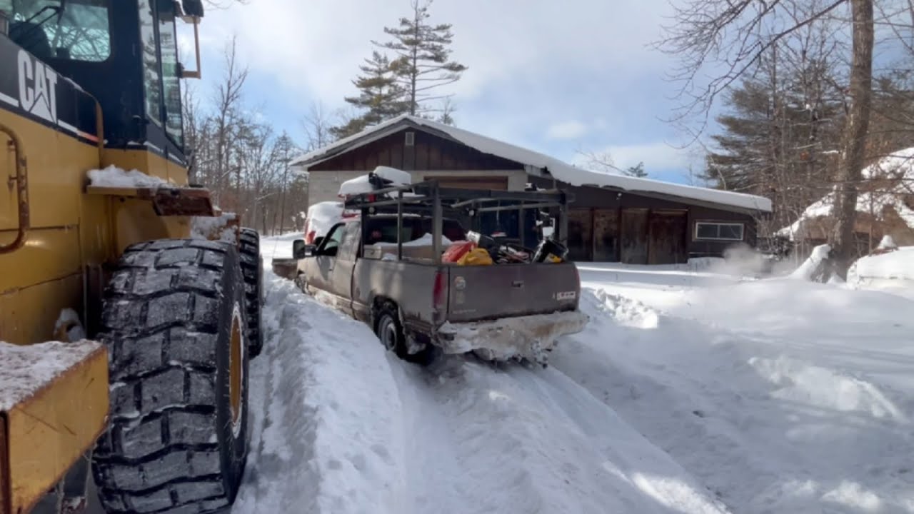 Всё застряло во время уборки глубокого снега!