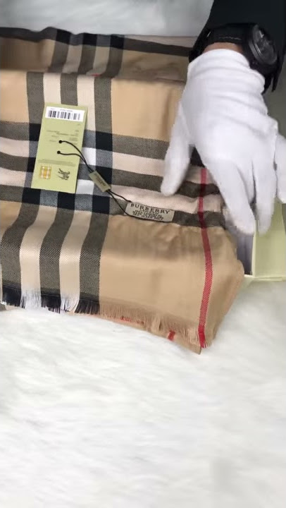 How To Spot Real Vs Fake Burberry Vintage Crossbody Bag – LegitGrails