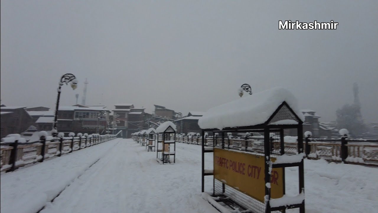 28/12 /2024 08:35 am Downtown Srinagar kashmir 4K 60 FPS