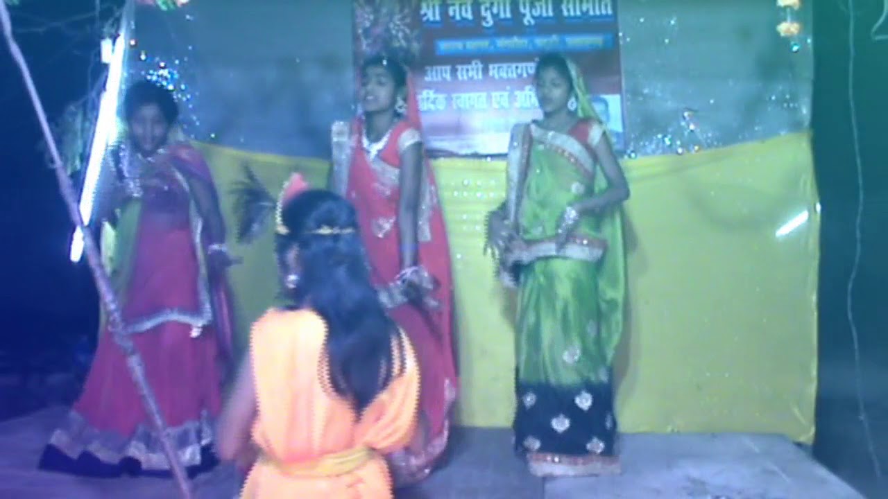 Ye hare kach ki cudiyan jhaki song